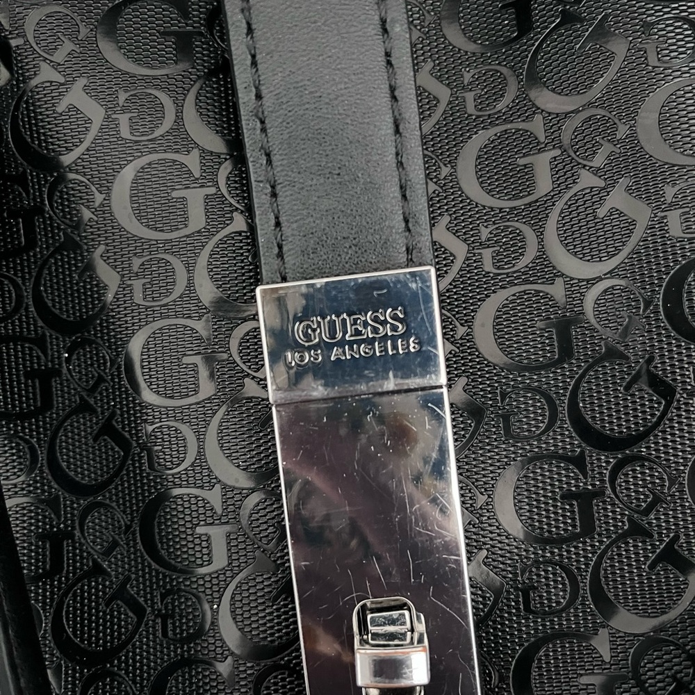 Guess great condition